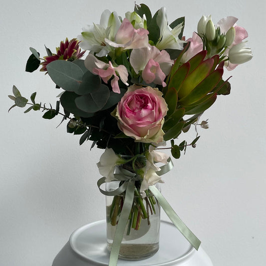 Jar of blumes